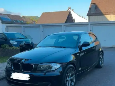 Gebraucht BMW 116 116 PS (85 kW) 2011 Schwarz Kleinwagen