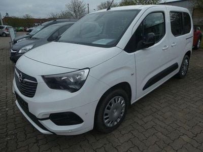 Usado Opel Combo Life Elegance 131 HP (96 kW) 2022 Branco Monovolume
