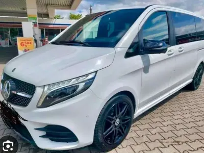 Gebraucht Mercedes V300 AMG 239 PS (175 kW) 2021 Weiß Van / Kleinbus