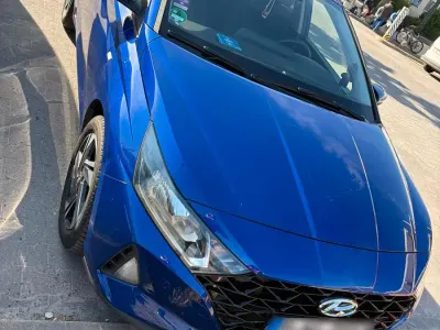 Gebraucht Hyundai i20 Edition 101 PS (74 kW) 2022 Blau Kleinwagen