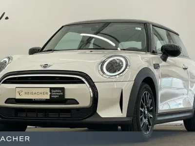 Gebraucht Mini Cooper Coupé Classic 136 PS (100 kW) 2023 Nanuq white Coupé