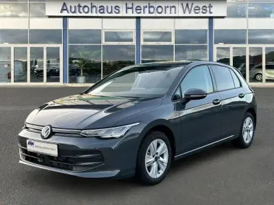 Occasion VW Golf VIII Life 150 ch (110 kW) 2025 Gris Berline