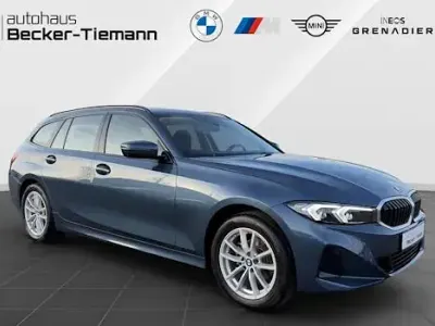 Usata BMW 318 Comfort Edition 156 CV (114 kW) 2025 Blu Station wagon