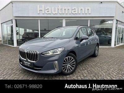 Grau Gebraucht 2024 BMW 218 Active Tourer Luxury Line Van / Kleinbus | 28.950 € (Fairer Preis)