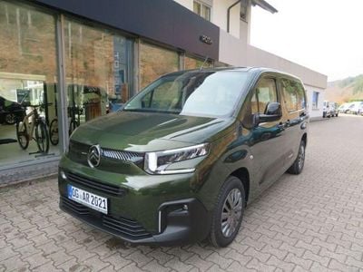 Neu Citroën Berlingo 131 PS (96 kW) 2026 Gruen Van / Kleinbus