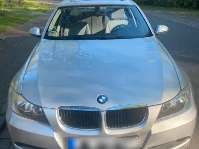Gebraucht BMW 318 122 PS (89 kW) 2006 Silber Limousine