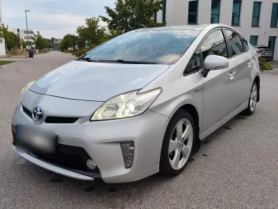 Gebraucht Toyota Prius 136 PS (100 kW) 2012 Silber Limousine
