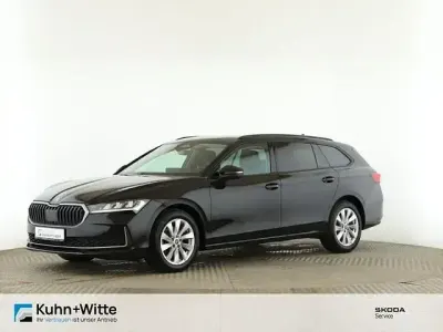 Gebraucht Skoda Superb Selection 150 PS (110 kW) 2025 Ebony schwarz metallic Kombi