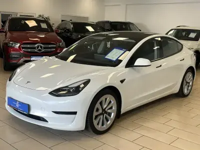Gebraucht Tesla Model 3 239 kW (325 PS) 2022 Weiß Limousine