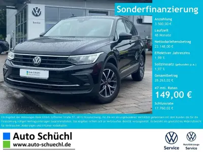 Gebraucht VW Tiguan Life 150 PS (110 kW) 2023 Schwarz SUV