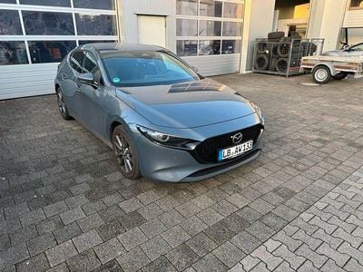 Grau Neu 2025 Mazda 3 Homura-Line Limousine | 27.900 €
