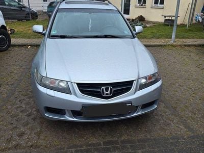 Silber Gebraucht 2005 Honda Accord Executive Kombi | 700 €