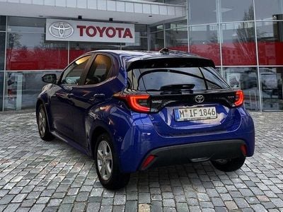 Gebraucht Toyota Yaris Hybrid 116 PS (85 kW) 2025 Juniper blue metallic Limousine