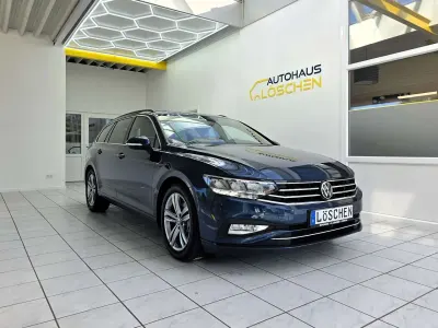 Gebraucht VW Passat Business 150 PS (110 kW) 2023 Blau Kombi