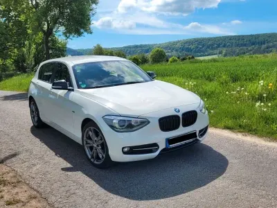 Gebraucht BMW 116 Sport Line 136 PS (100 kW) 2014 Weiß Kleinwagen