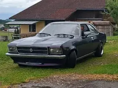 Używany Opel Rekord 125 KM (91 kW) 1975 Purpurowy Coupe