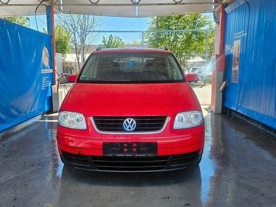 Second-hand VW Touran Goal 105 CP (77 kW) 2006 Roșu Monovolum
