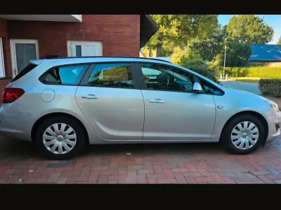 Gebraucht Opel Astra Eco 95 PS (69 kW) 2014 Grau Kombi