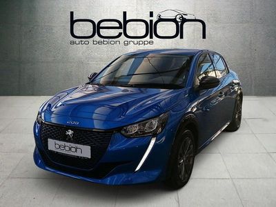 Gebraucht Peugeot e-208 Allure 100 kW (136 PS) 2023 Blau Kleinwagen