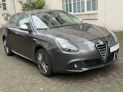 Gebraucht Alfa Romeo Giulietta Turismo 120 PS (88 kW) 2013 Grau Kleinwagen