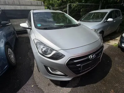 Gebraucht Hyundai i30 Trend 136 PS (100 kW) 2017 Silber Kombi