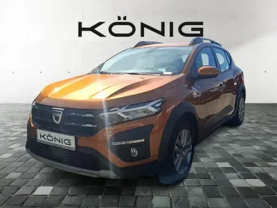 Usata Dacia Sandero Comfort 91 CV (66 kW) 2023 Arancione Berlina