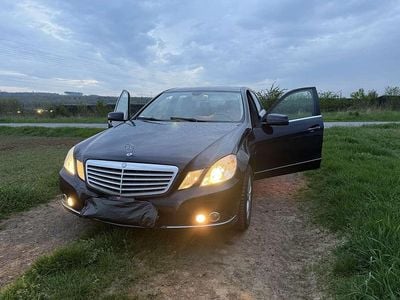 Usata Mercedes E220 170 CV (125 kW) 2009 Blu Berlina