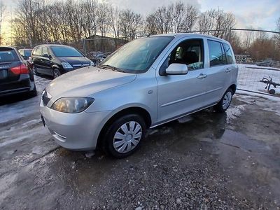 Silber Gebraucht 2007 Mazda 2 Kleinwagen | 1.800 € (Teuer)