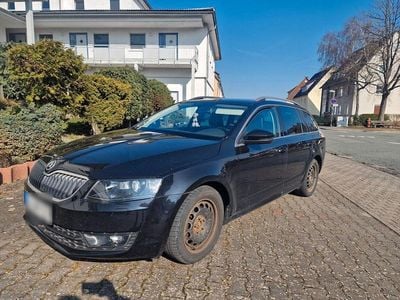 Gebraucht Skoda Octavia LAURIN & KLEMENT 150 PS (110 kW) 2014 Schwarz Kleinwagen