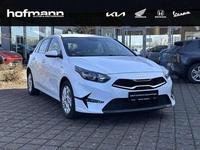 Second-hand Kia Ceed Vision 160 CP (117 kW) 2022 Alb Hatchback