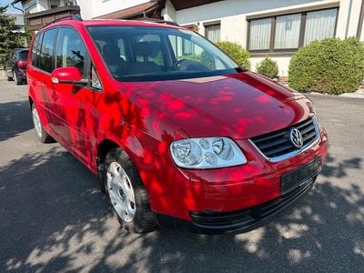 Second-hand VW Touran 116 CP (85 kW) 2005 Roșu Monovolum