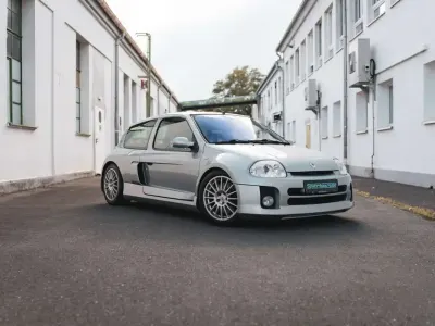 Gebraucht Renault Clio II 226 PS (166 kW) 2001 Iceberg grey mv640 Coupé