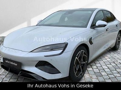 Neu BYD Seal Design 230 kW (313 PS) 2025 Schwarz Limousine