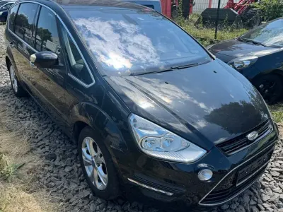 Gebraucht Ford S-MAX Titanium 140 PS (102 kW) 2011 Schwarz Van / Kleinbus