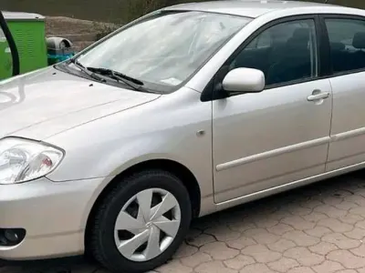 Gebraucht Toyota Corolla Sol 180 PS (132 kW) 2005 Gold Kleinwagen