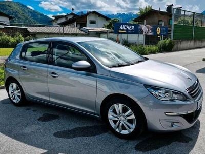 Gebraucht Peugeot 308 Allure 131 PS (96 kW) 2014 Silber Kleinwagen