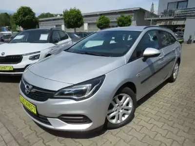 Gebraucht Opel Astra Edition 122 PS (89 kW) 2020 Argon silber/ice silver (m2) Kombi