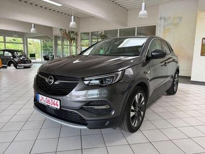 Usado Opel Grandland X Innovation 131 HP (96 kW) 2018 Cinzento SUV