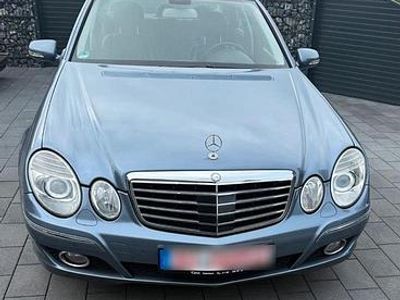 Mercedes E320
