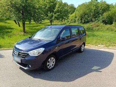 gebraucht Dacia Lodgy 1.6 SCe 100 Lauréate + 7 Sitze