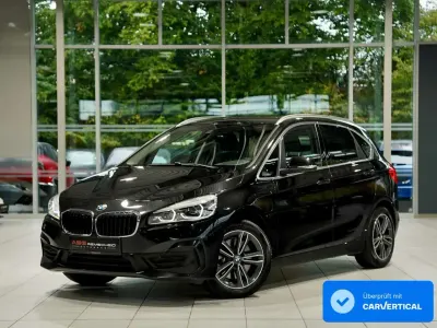 Gebraucht BMW 225 Sport Line 224 PS (164 kW) 2020 Black sapphire metallic Van / Kleinbus