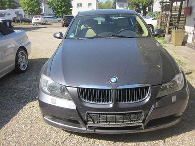 Second-hand BMW 325 218 CP (160 kW) 2005 Negru Berlinǎ