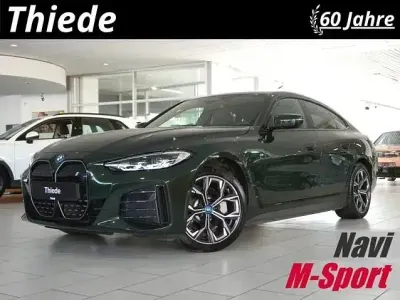 Gebraucht BMW i4 M Sport 250 kW (340 PS) 2023 Sanremo green metallic Limousine