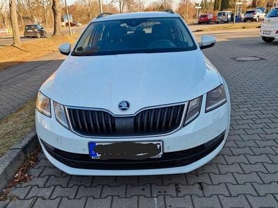 Weiß Gebraucht 2017 Skoda Octavia Drive Kombi | 11.990 € (Fairer Preis)