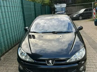Gebraucht Peugeot 206 CC Platinum 109 PS (80 kW) 2005 Schwarz Cabrio