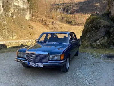 Gebraucht Mercedes 280 160 PS (117 kW) 1975 Blau Limousine