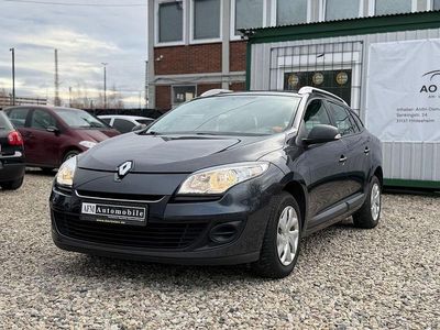 Grau Gebraucht 2013 Renault Mégane III Limousine | 4.490 € (Fairer Preis)