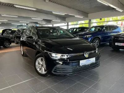 Usata VW Golf VIII Life 150 CV (110 kW) 2023 Nero Station wagon