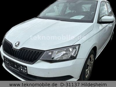Weiß Gebraucht 2018 Skoda Fabia Kleinwagen | 4.997 € (Fairer Preis)