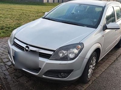 Silber Gebraucht 2006 Opel Astra Limousine | 1.100 € (Guter Preis)